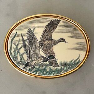 BARLOW Vintage Flying Mallard Scrimshaw Style Brooch Pin